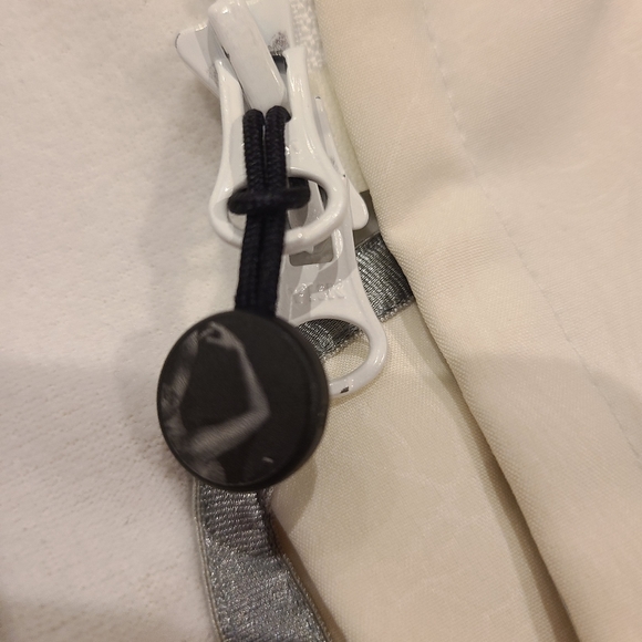 Lululemon size 6 long coat - Picture 4 of 6